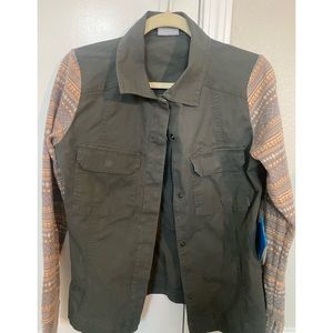 Columbia khaki shirt with sweater sleeves new with tags